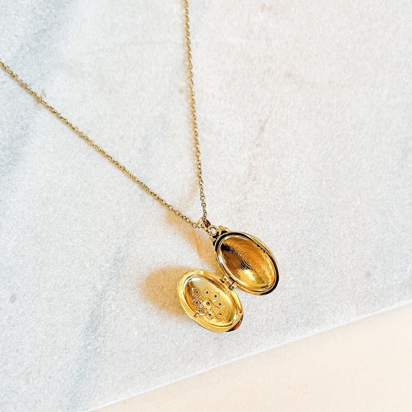 Oval Locket Necklace Gold Photo Charm Pendant, Engraved Starburst Snowflake Jewelry, Gift for Her