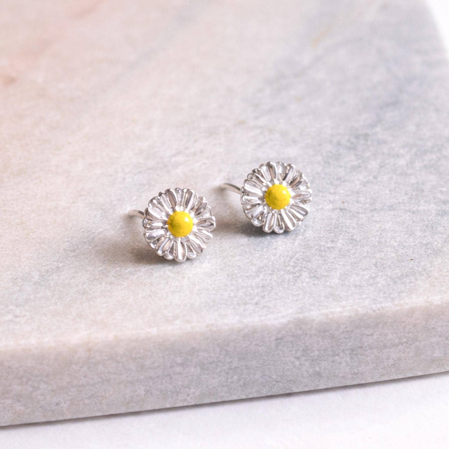 Daisy Stud Earrings, Silver Flower Earrings, Cute Daisy Jewellery, Minimalist Floral Studs, Small Everyday Earrings, Gift for Her