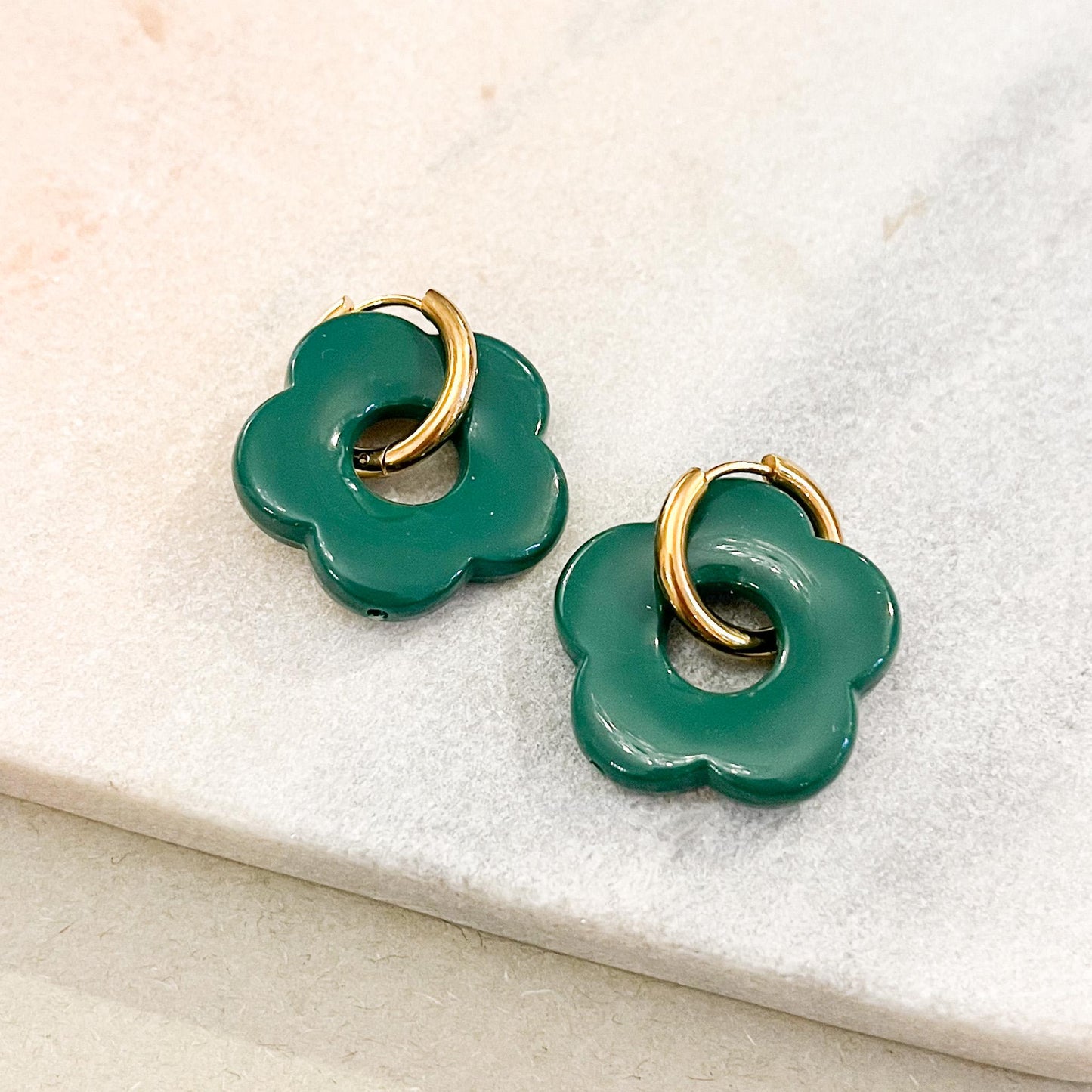 Chunky Resin Flower Hoop Earrings • Retro 70s Floral Huggies • Colorful Acetate Daisy Charms • Y2K Funky Statement Earrings • Gift for Her