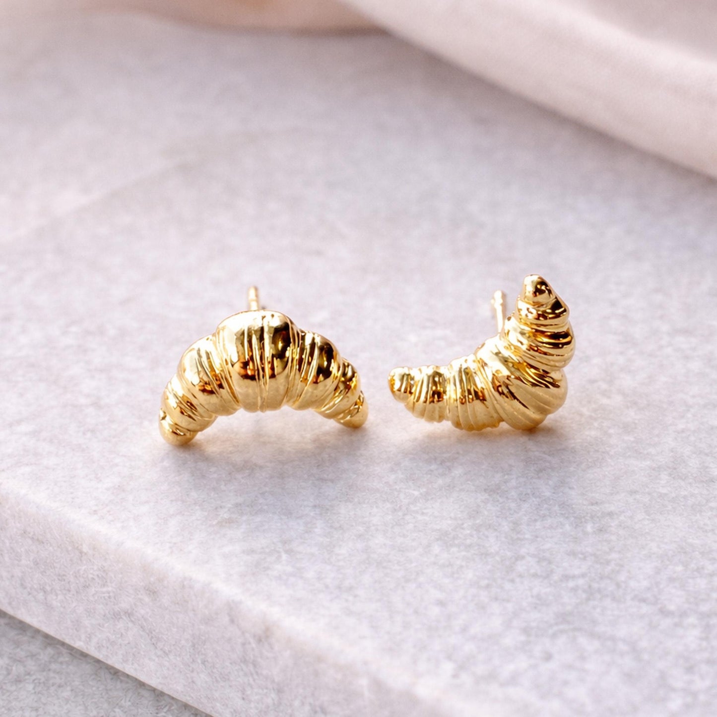 Croissant Earrings and Necklace Set – Gold Mini Bakery Jewellery Gift, Dainty Food Inspired Jewellery Set