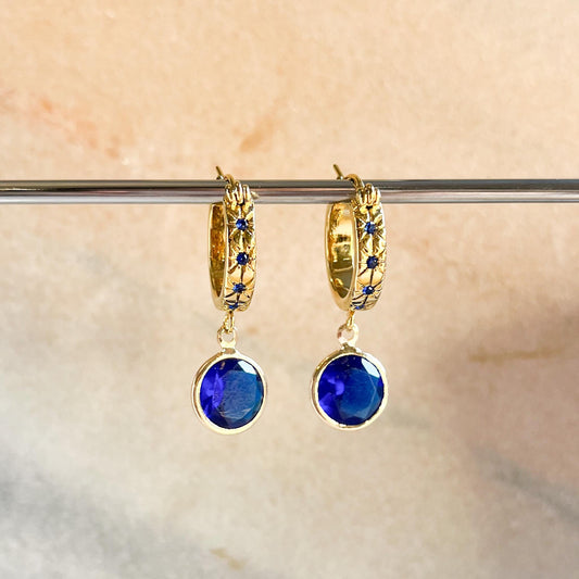 Sapphire Blue Crystal Drop Earrings – Gold Engraved Huggie Hoops – Royal Blue Gem Earrings – Elegant Statement Jewellery – Gift for Her