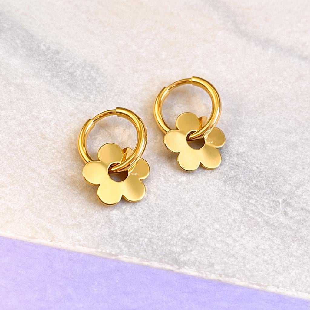 Daisy Charm Huggie Hoop Earrings | Simple Minimalist Flower Jewelry | Everyday Dainty Gift