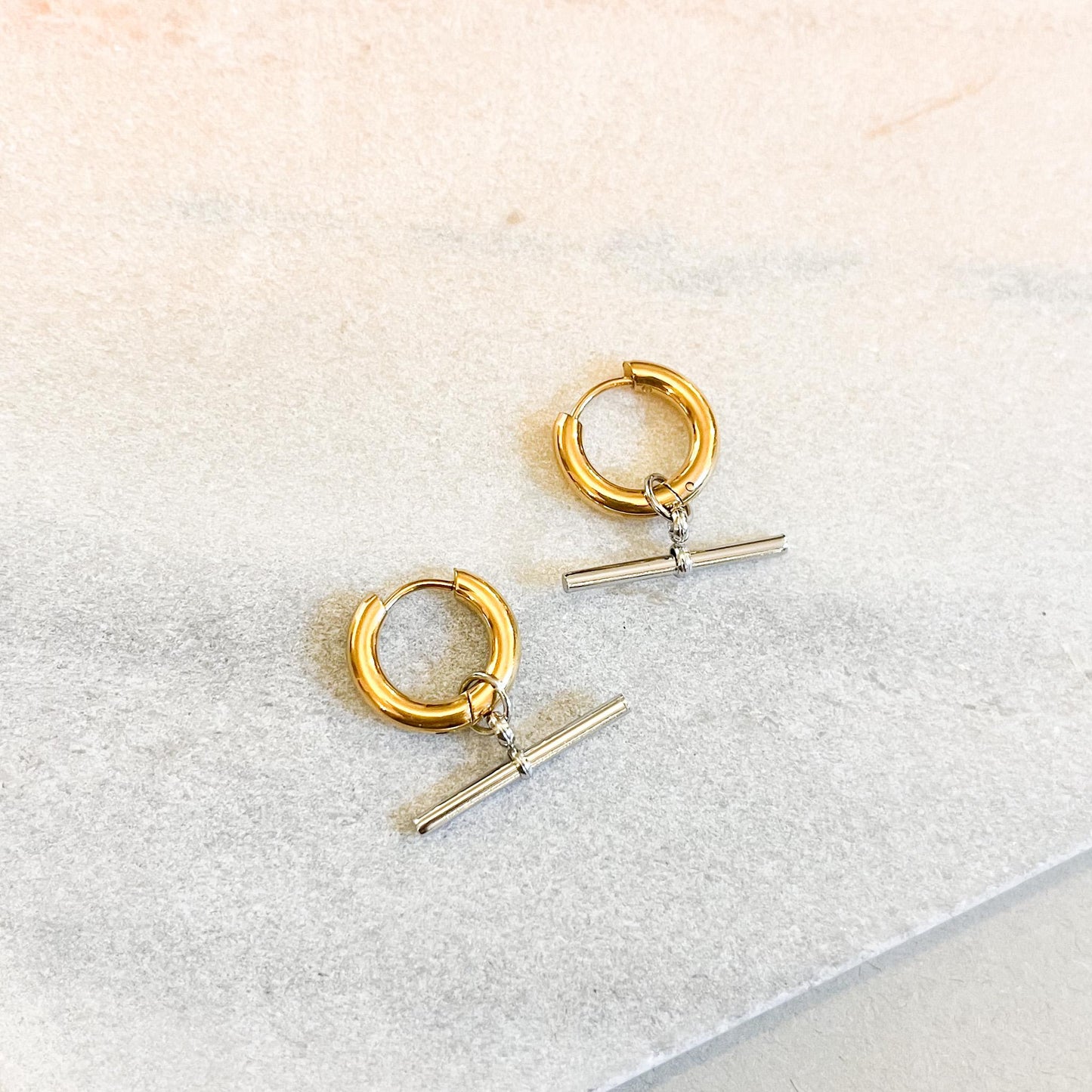 Art Deco T-Bar Toggle Huggie Hoop Earrings in Gold or Silver, Minimalist Geometric Dangle Hoops, Modern Earrings for Her