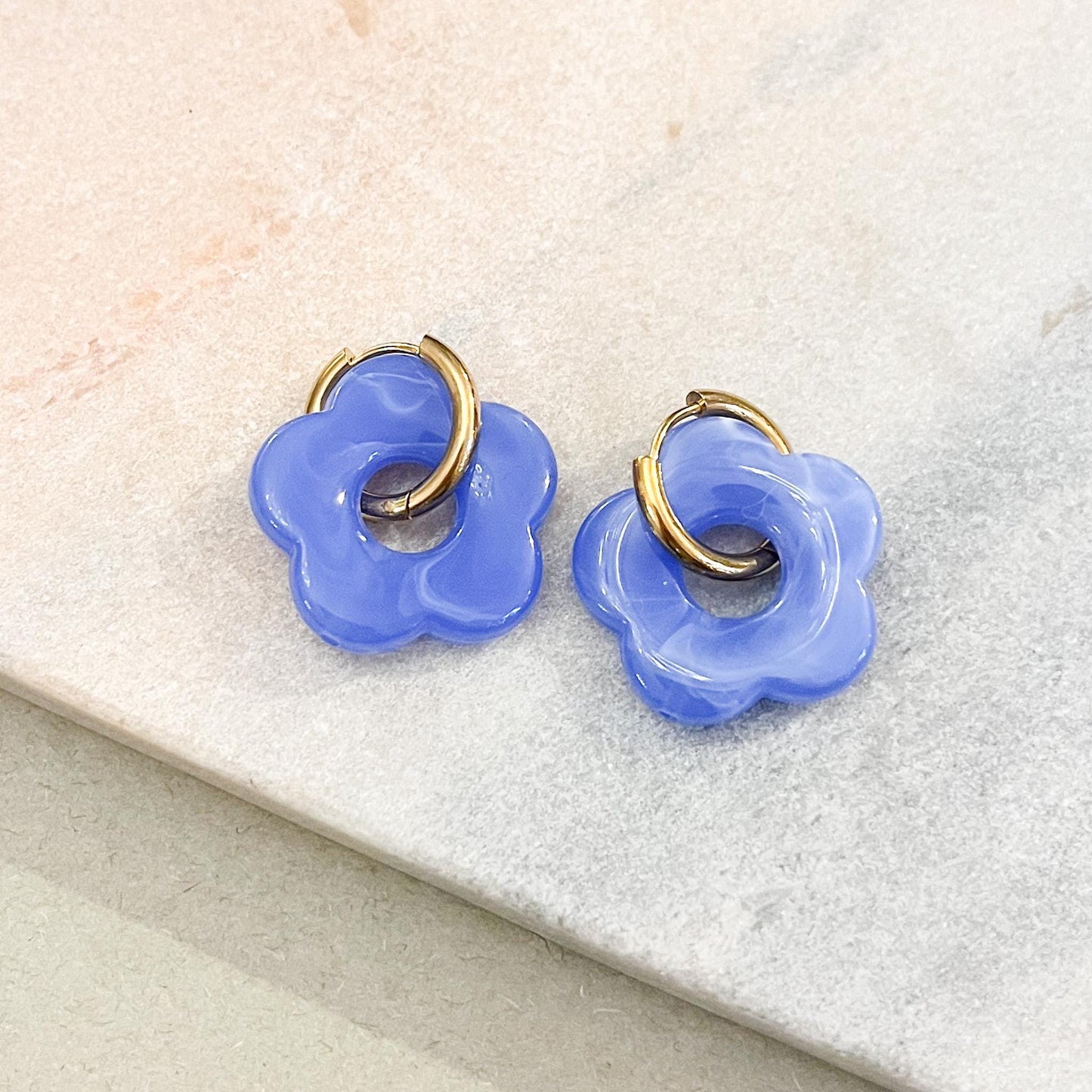 Chunky Resin Flower Hoop Earrings • Retro 70s Floral Huggies • Colorful Acetate Daisy Charms • Y2K Funky Statement Earrings • Gift for Her