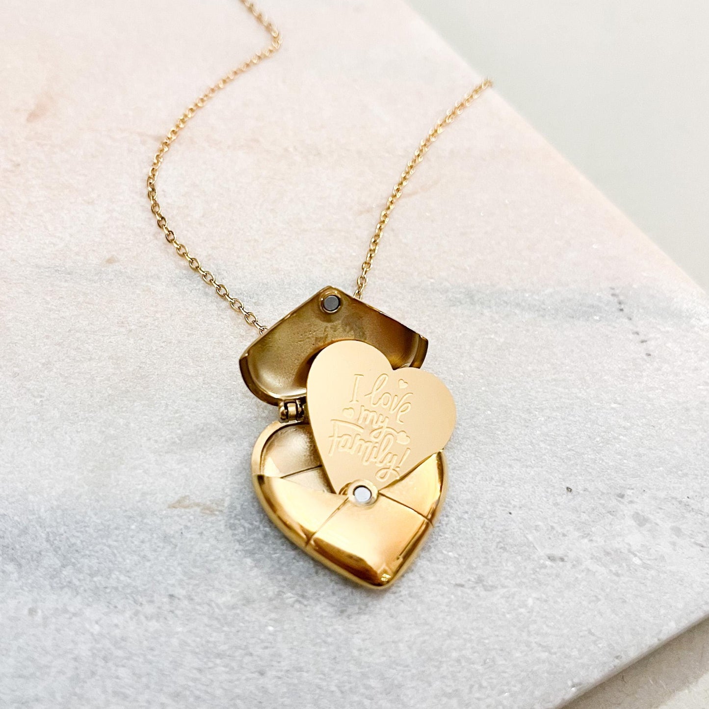 Gold Heart Envelope Locket Necklace – Secret Message Pull-Out Heart – "I Love My Family" & "I Love You" Engraved – Romantic Sentimental Gift